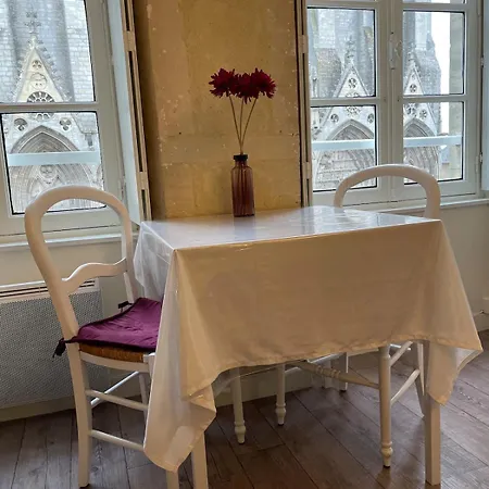 Vue Imprenable Sur Le Parvis De La Cathedrale Apartamento